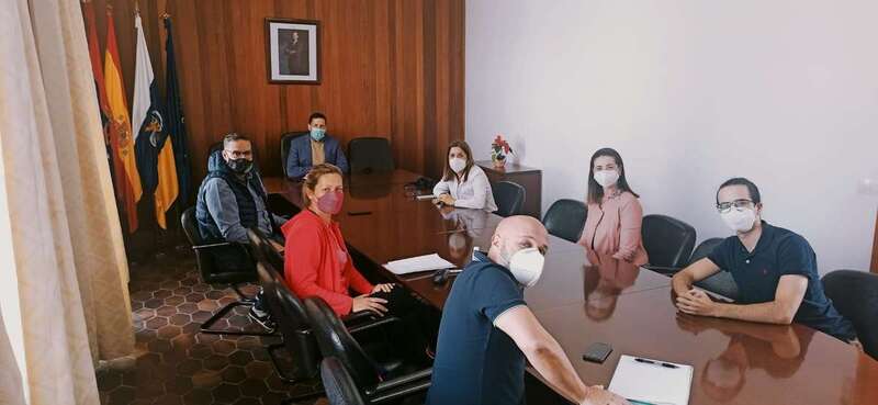 Reunión celebrada esta mañana antes de la concentración de los trabajadores/TA.